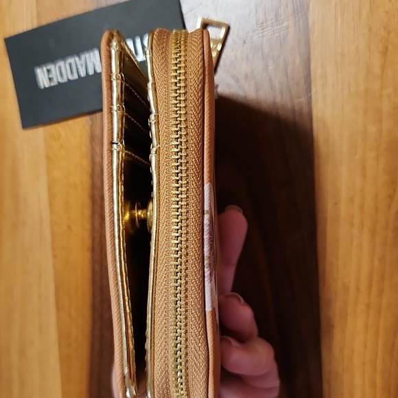 Steve Madden Floral French Wallet - Picture 12 of 12